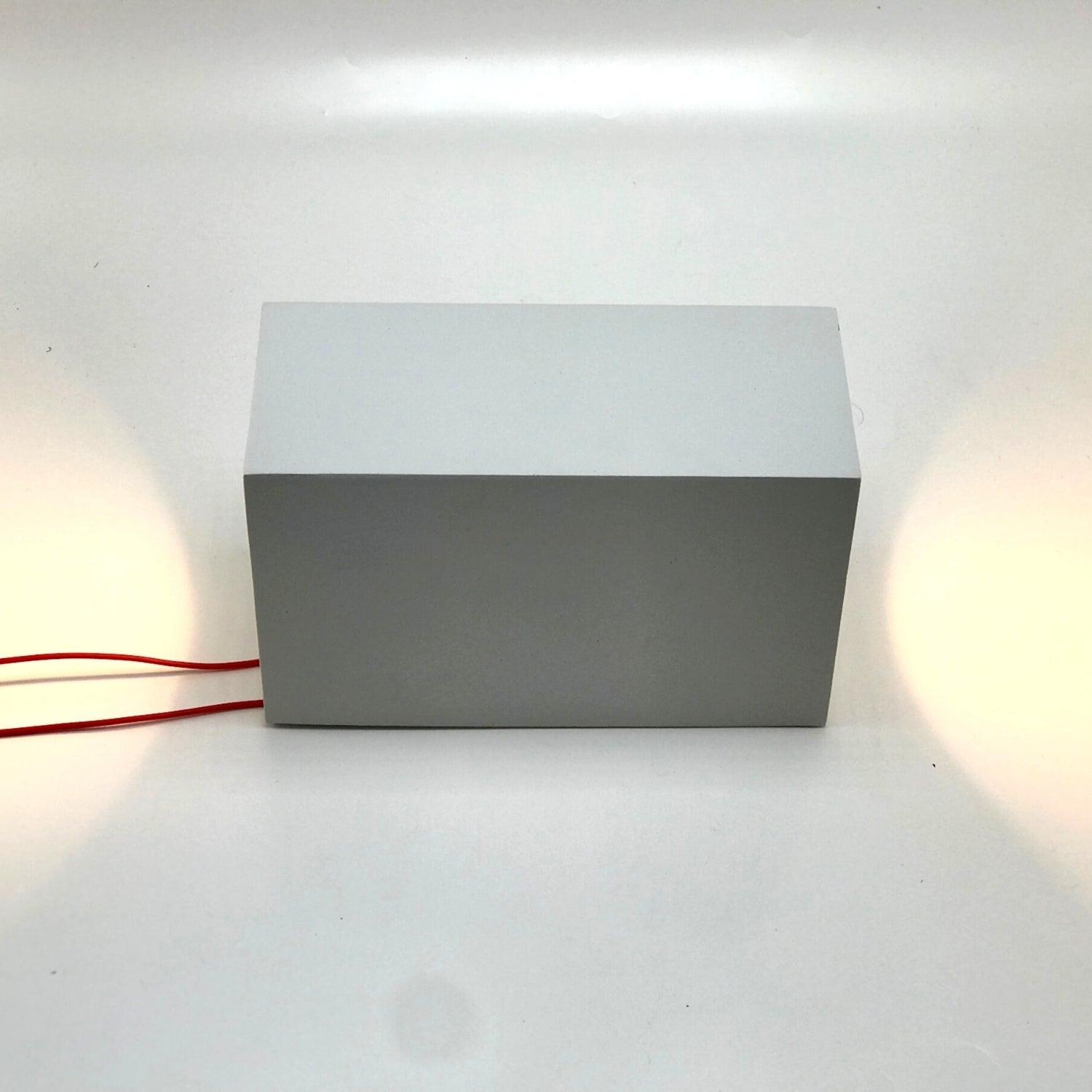 Arbotante Cuadrado Doble Disparo de Luz - Wattko